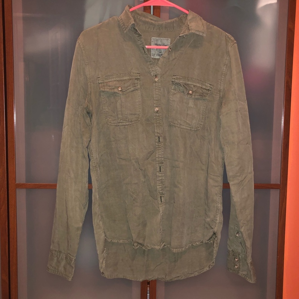 American Eagle Button Down